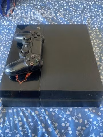 Se vende ps4 , 500 gb, 2 juegos digitales y 1 mand