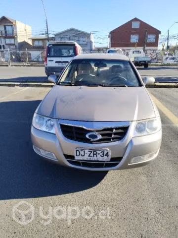 Se vende auto Samsung sm3 año 2012