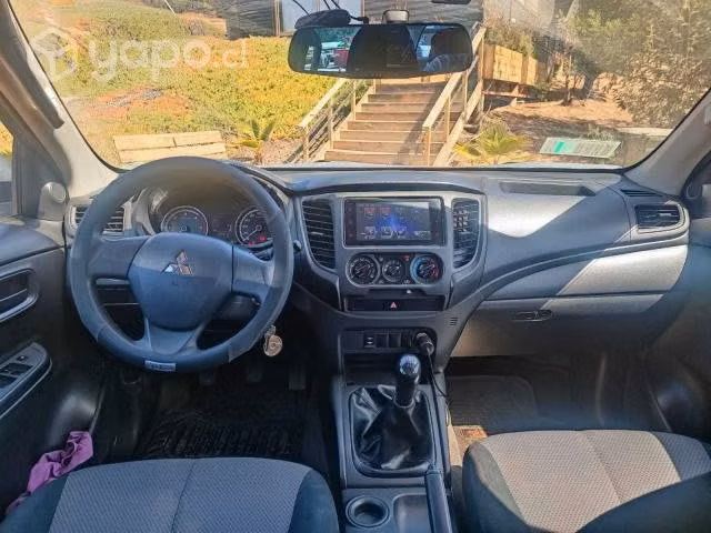 Mitsubishi l200 2021
