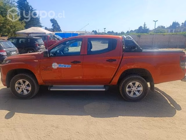 Mitsubishi l200 2021