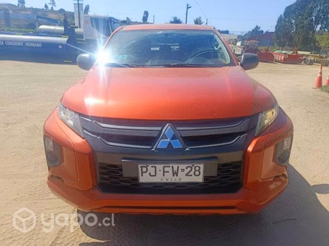 Mitsubishi l200 2021
