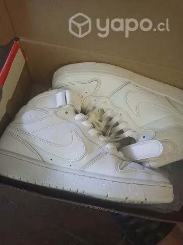 Zapatillas Nike y puma