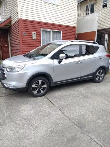 SUV JAC S3, año 2021