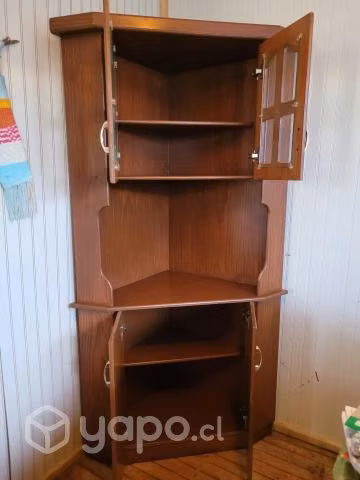 Mueble esquinero triangular