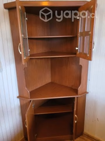 Mueble esquinero triangular