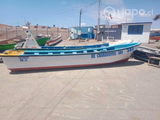Bote de fibra de vidrio