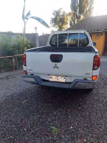 Mitsubishi l200 2015 - Imagen 3