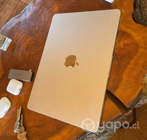 MacBook Air M2 8GB RAM 256 GB