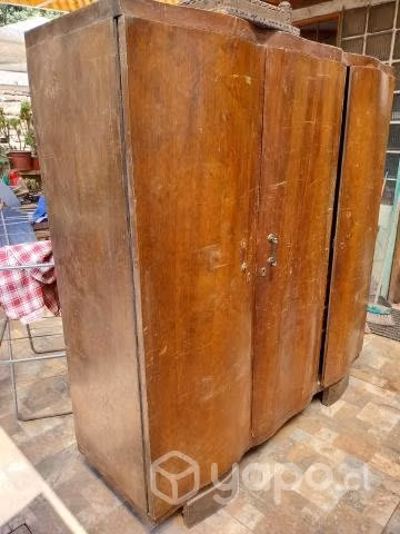 Closet antiguo ropero - Imagen 3