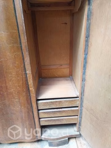 Closet antiguo ropero - Imagen 2
