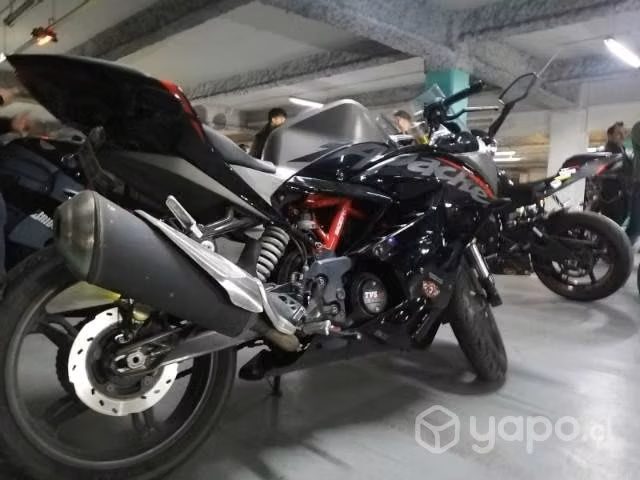 Moto Apache rr310
