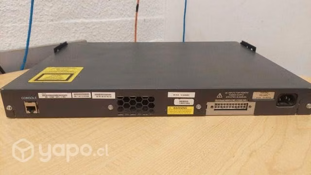 Switch Cisco Fast Ethernet Catalyst 2960-Plus, 24 - Imagen 4