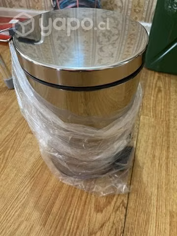 Basurero metálico nuevo 20 litros
