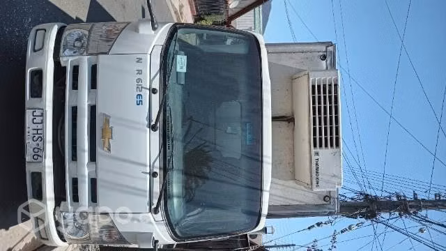 Vendo camión chevrolet nkr612-5 2017