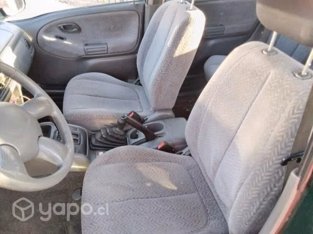 Suzuki grand nomade 2001