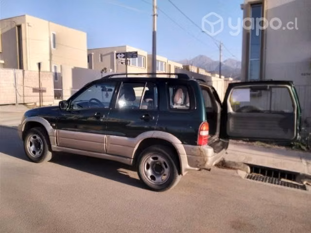 Suzuki grand nomade 2001