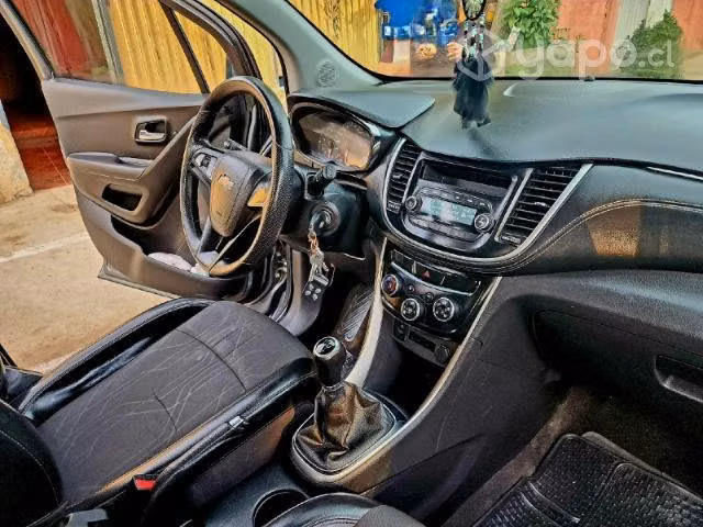 Chevrolet tracker único dueño full - Imagen 7