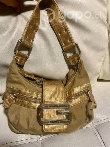 Cartera Guess Dorada Buen Estado