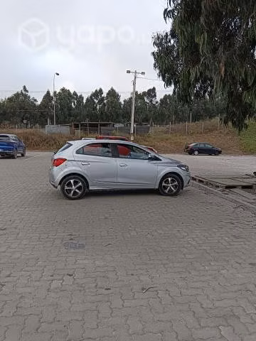Chevrolet onix 1.4 año 2018 . Full