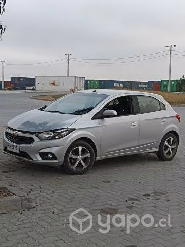 Chevrolet onix 1.4 año 2018 . Full