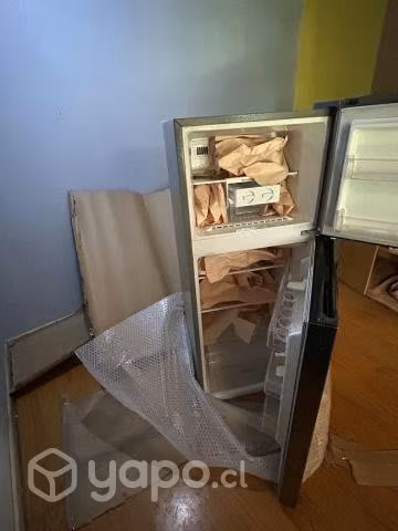 Refrigerador en buen estado seminuevo LG - Imagen 6