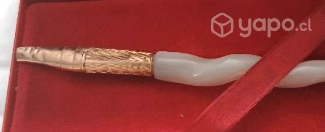 Pluma antigua