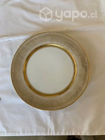 Plato Rosenthal aleman antiguo con bordes de oro