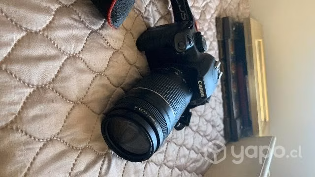 Canon 1000d con dos lentes