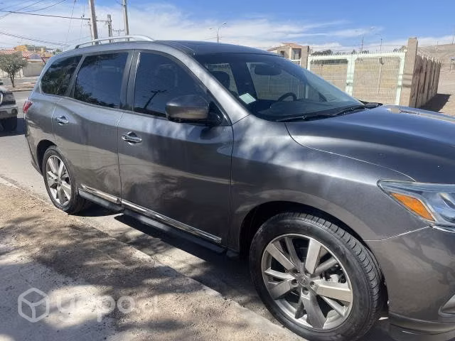 Nissan pathfinder 2016