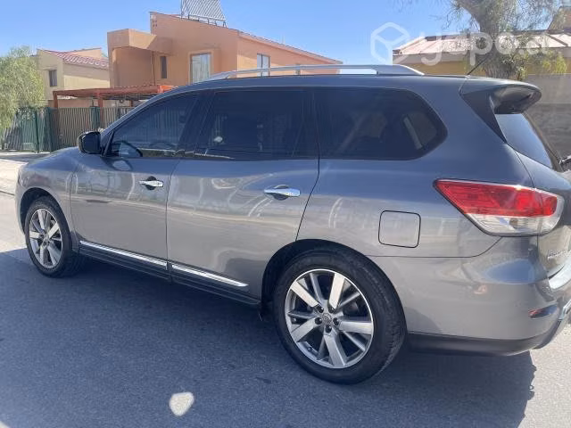 Nissan pathfinder 2016