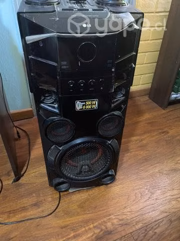 Parlante LG OM5560