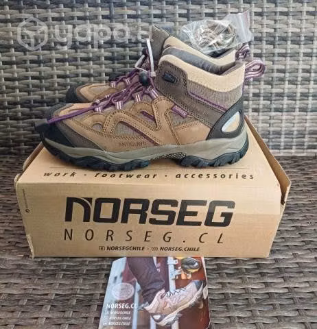 Zapatos de seguridad nuevos