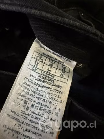 Jeans negros Guess talla 25 - Imagen 3