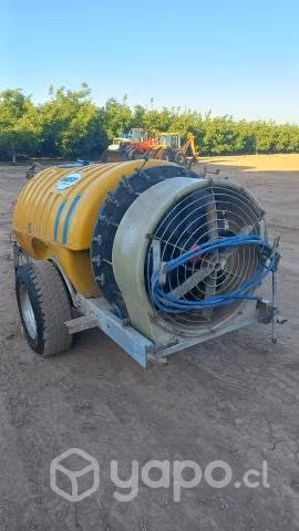 Pulverizadora turbo Rautop 1500 litros tractor