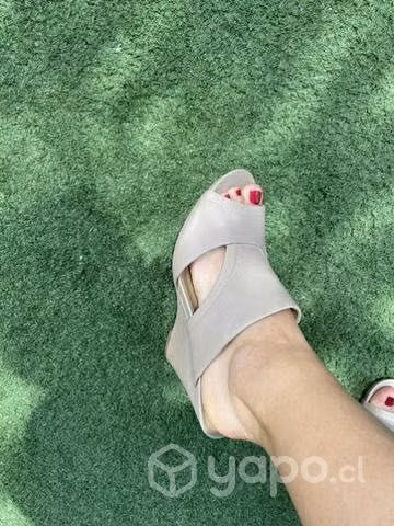Bellas sandalias Naturalizer