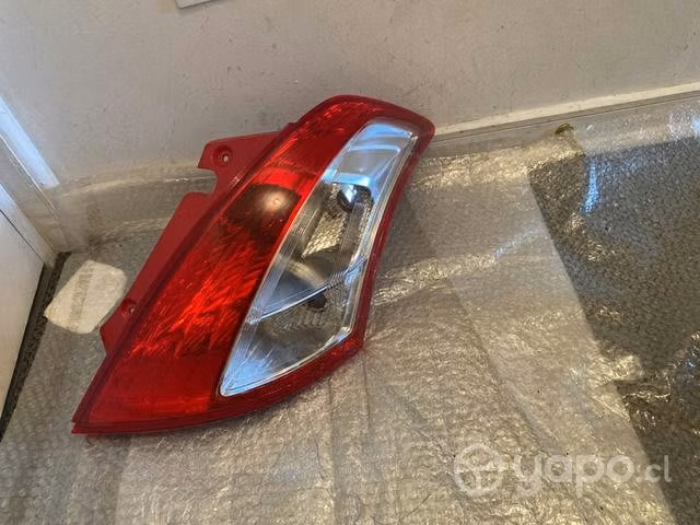 Foco trasero suzuki swift nuevo lado derecho