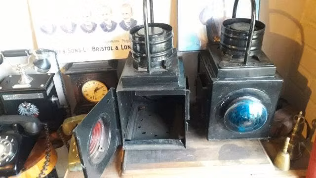 Farol antiguo de Ferrocarril - Imagen 5