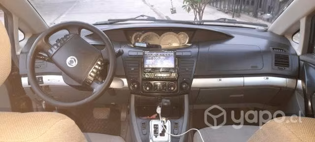 Ssangyong stavic 2011