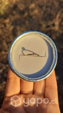Anillo de oro 18k totalmente nuevo