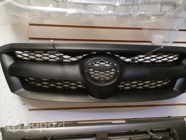 Mascara Toyota hilux 2005 al 2008