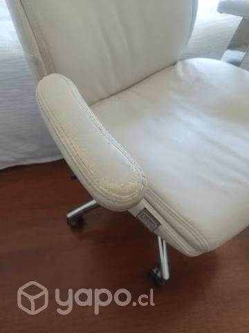 Silla escritorio ecocuero ergonomica con detalles