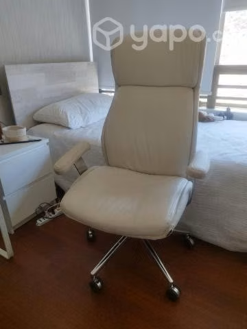 Silla escritorio ecocuero ergonomica con detalles