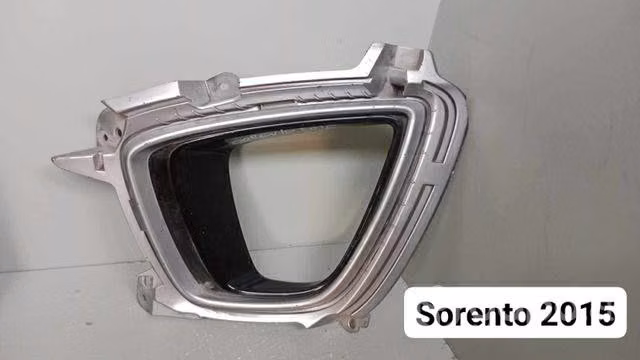 Tapa de neblinero kia sorento dmg la cisterna 47.1