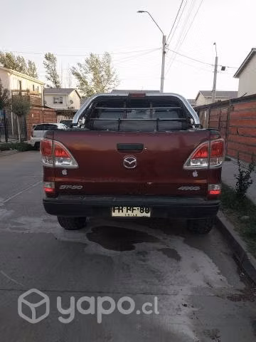 Vendo camioneta 4x4 año 2013 - Imagen 4