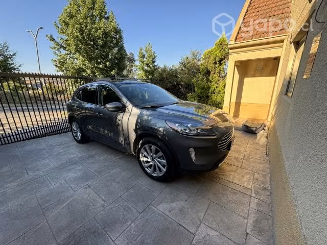 Vendo Ford Escape híbrida 2023