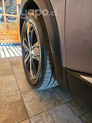 5008 Peugueot