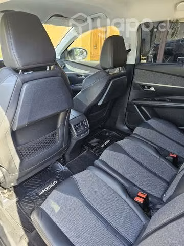 5008 Peugueot