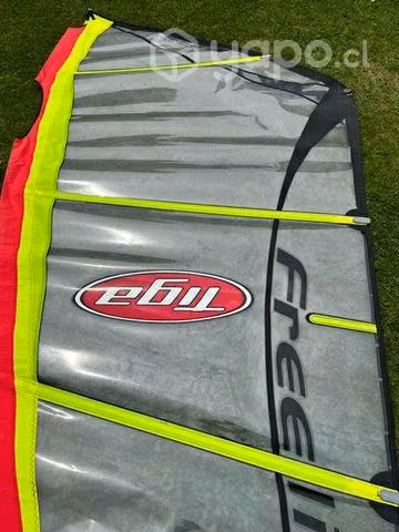 Vela de Windsurf y botavara