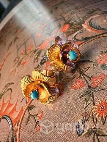 Un par de aros de oro 18 k con centro de Tuquesa - Imagen 3