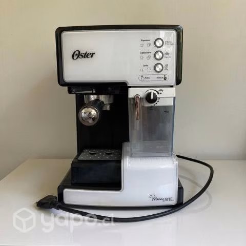 Cafetera blanca Oster Prima Latte